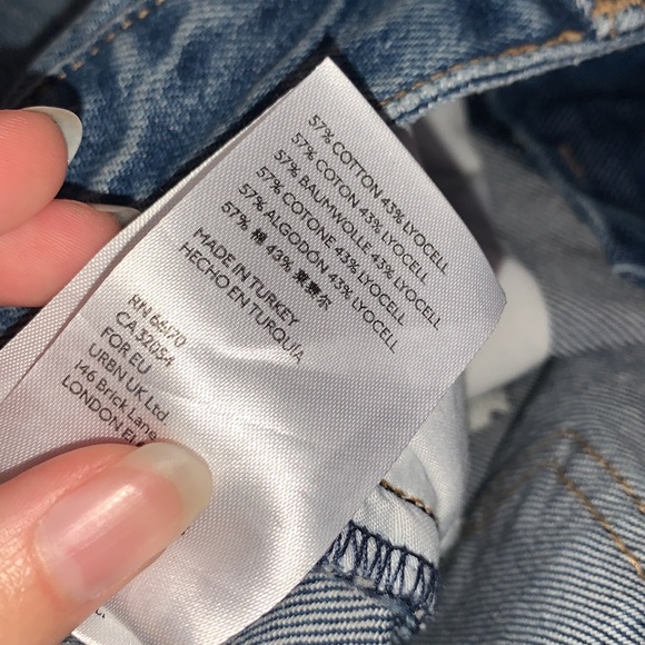 Free People | Distressed Frayed Hem Denim Jeans Size 26 - Picture 9 of 11